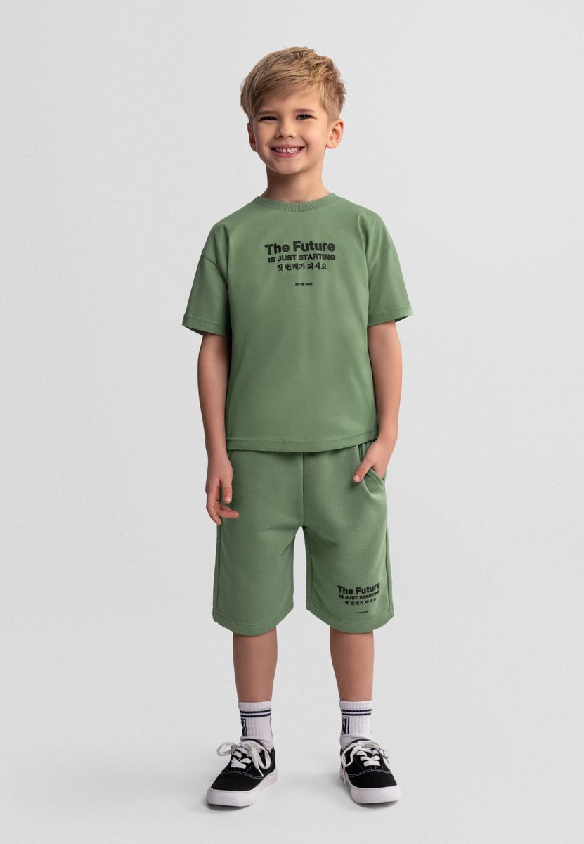 Minoti kledingset jongens t-shirt en short - 100% katoen - olijfgroen