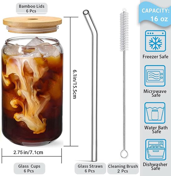 Can-vormig glas met ijskoffie, houten deksel, rietje en schoonmaakborstel. Capaciteit 16 oz.