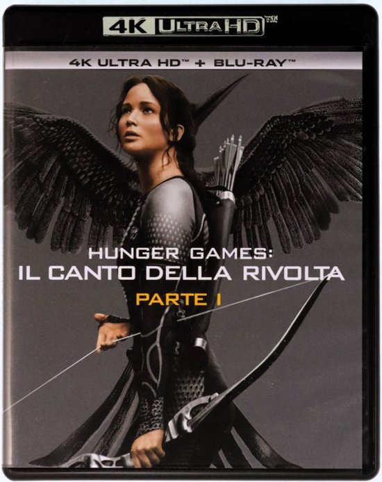 Voorkant van een 4K Ultra HD Blu-ray hoes voor The Hunger Games: Mockingjay - Part 1, met Jennifer Lawrence als Katniss Everdeen met vleugels en pijl en boog.