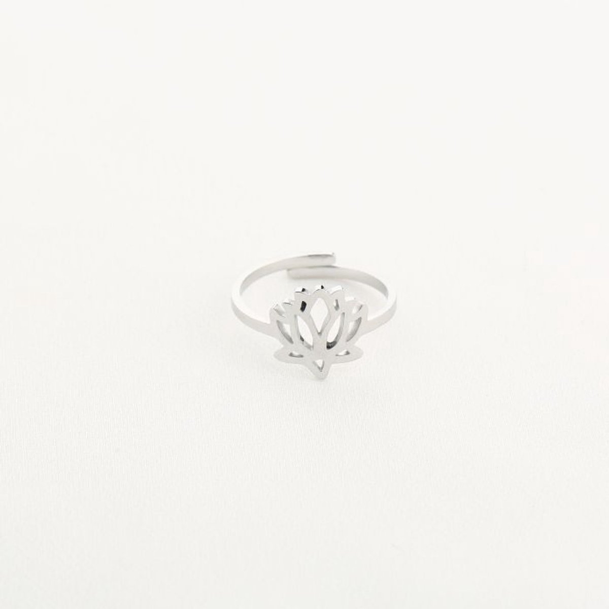 Ring - sieraad - lotus bloem - rvs - zilver - verstelbaar - cadeau tip