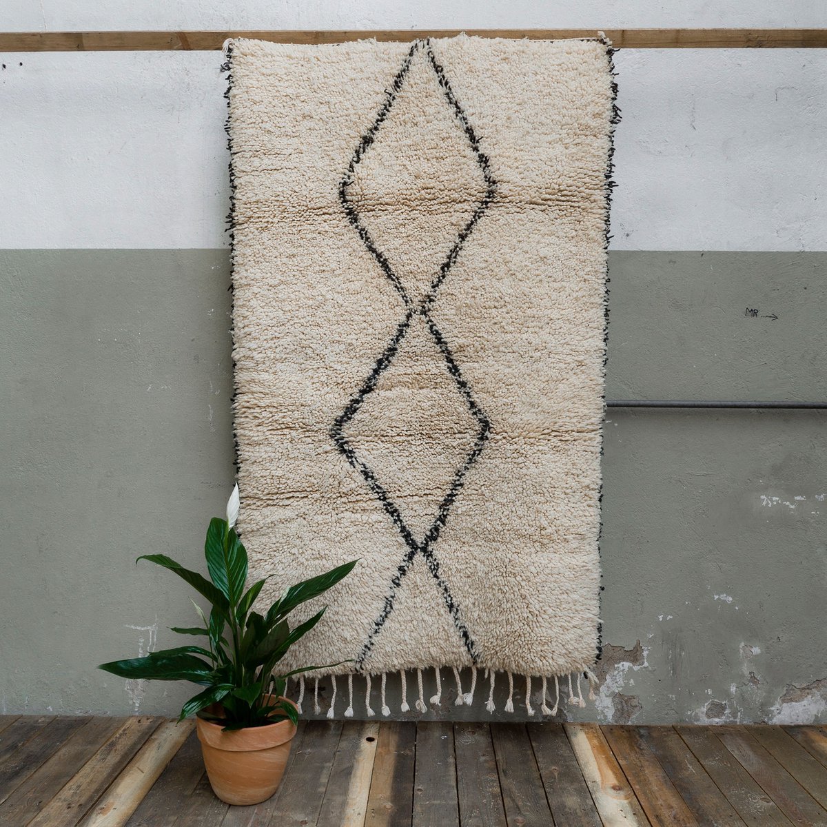Marokkaans Beni Ouarain vloerkleed – Handgeweven tapijt van 100% wol – 105 × 172 cm – BN2120