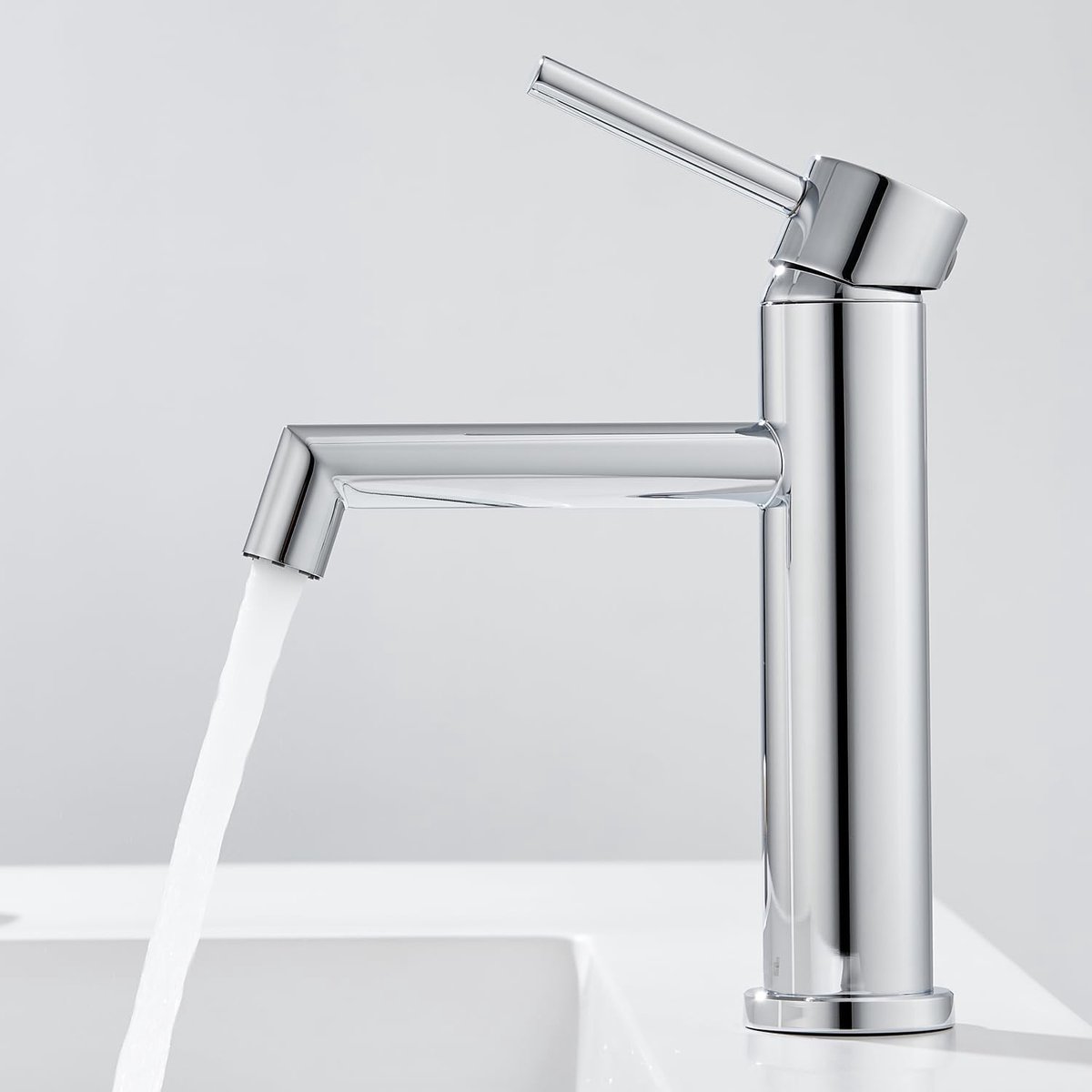 SnelShoppen - Badkamerkraan Mengkraan Chroom, Moderne RVS Enkelhandige Mengkraan met Warm/Koud Water, 111mm Spoelhoogte, Perfect voor Badkamer en Gast