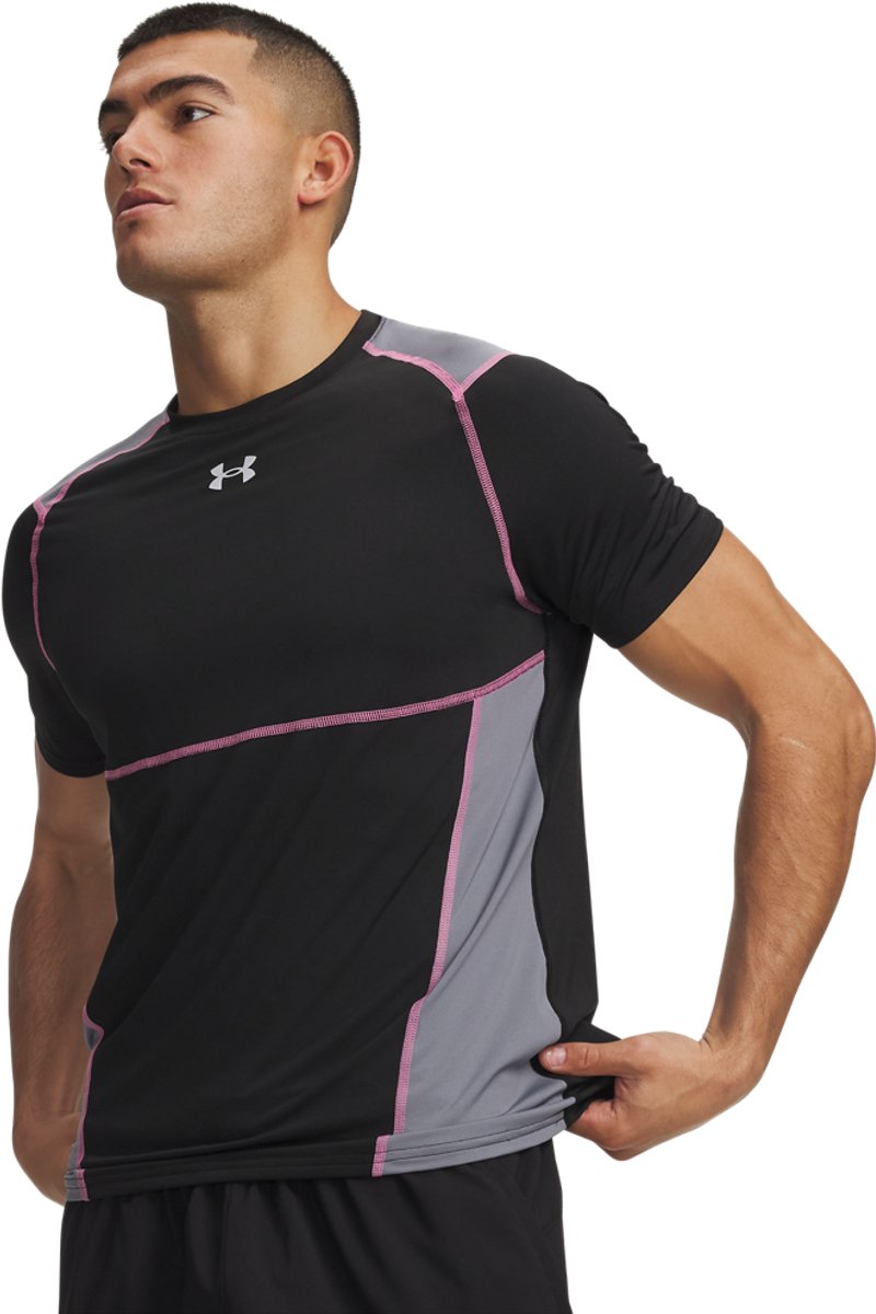 Under Armour UA HG Elite Fitted SS-BLK Heren Sportshirt - Ultimate Zwart - Roze Frenzy - Reflective