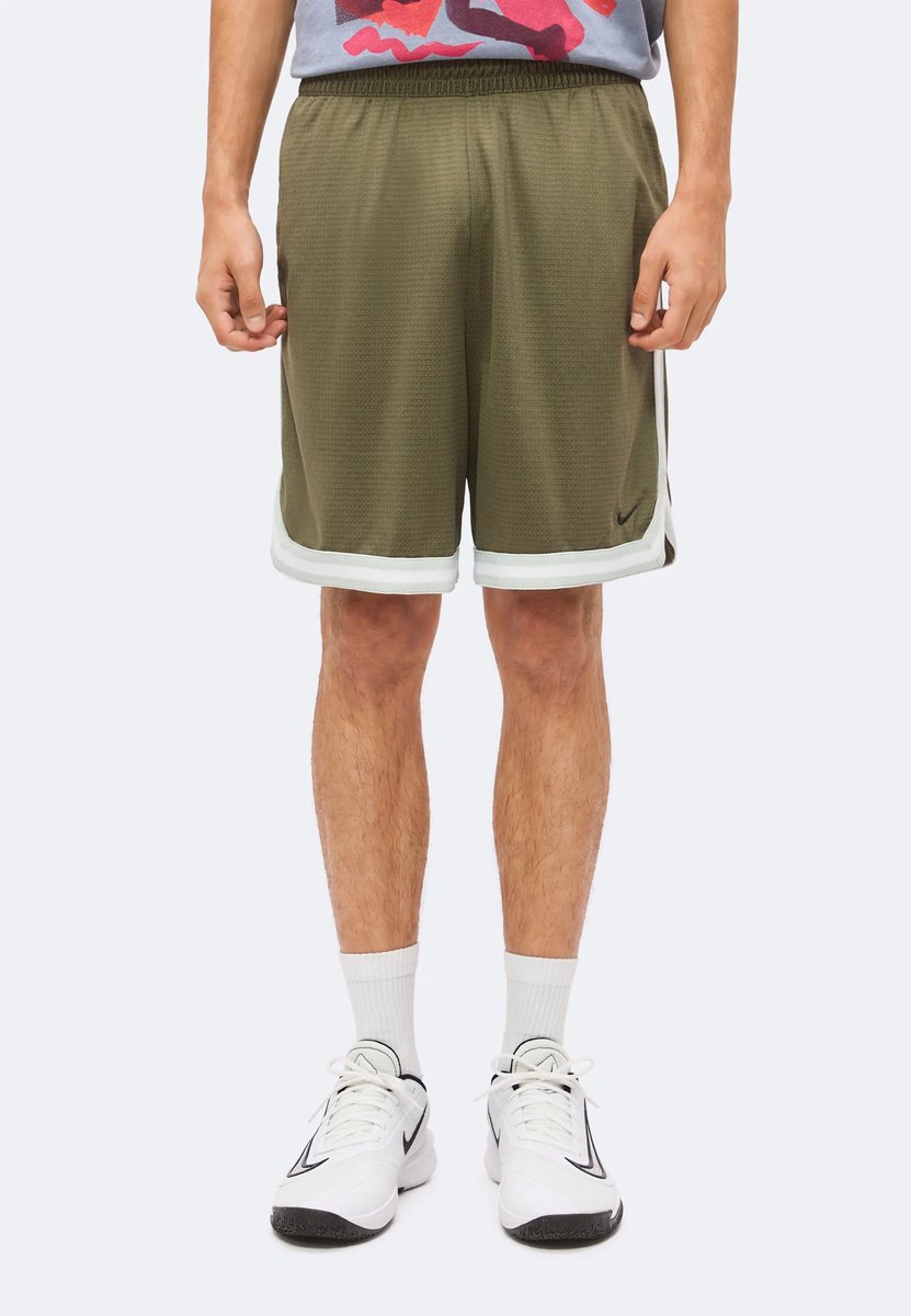 Nike dri-fit dna 8in short in de kleur groen.