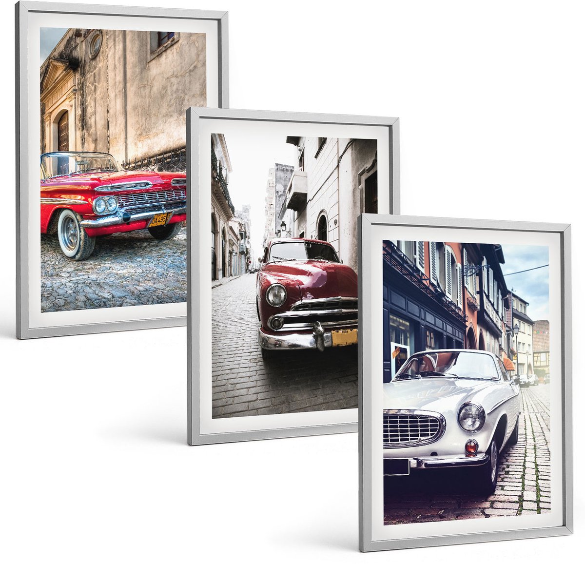 TULUP 4-Delige Schilderij Set - Klassieke auto's in verschillende kleuren op de straten van de stad. - 40 x 60 cm - Stijlvolle Muurdecoratie - Slaapkamer - Wanddecoratie Zilveren lijst
