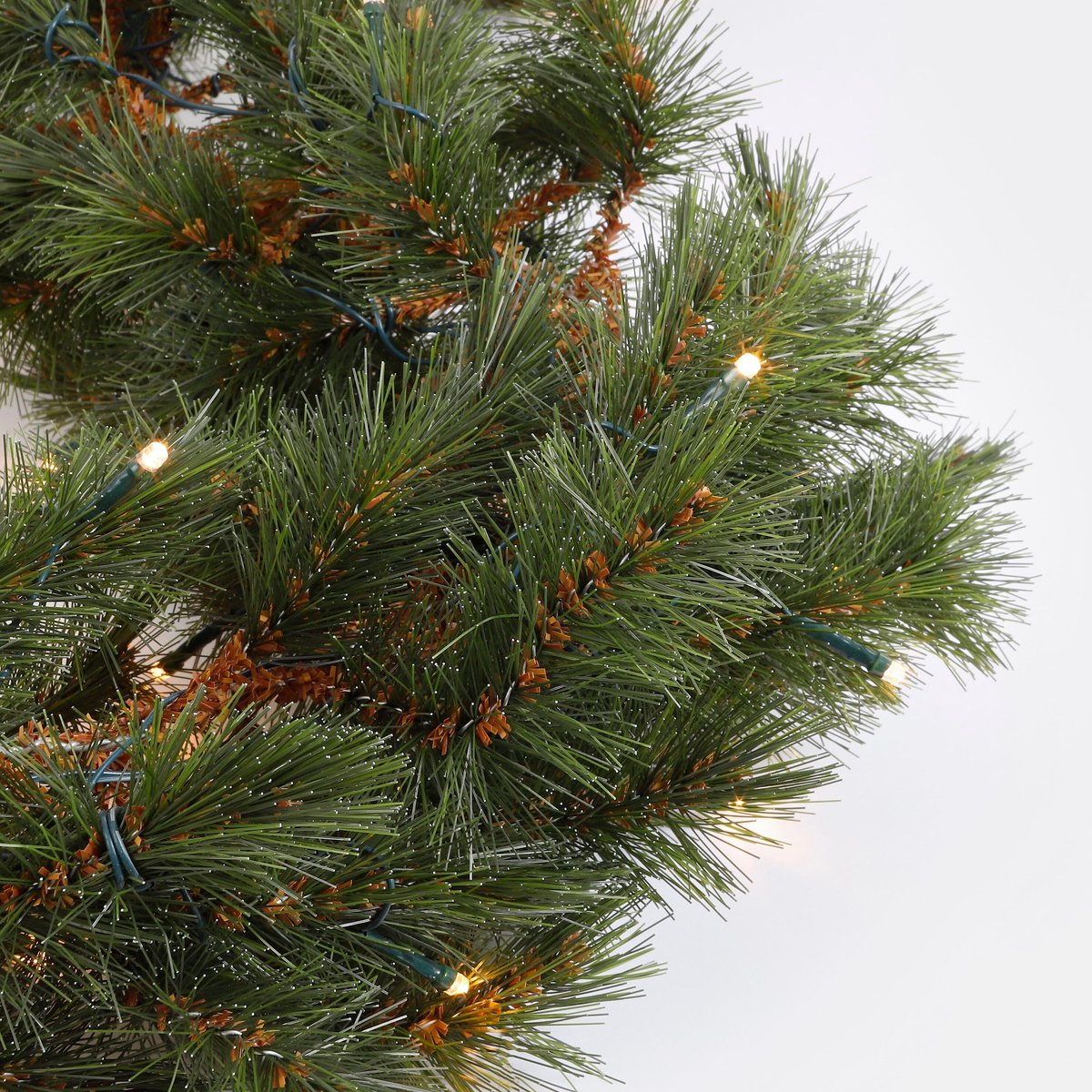 Triumph Tree Forest Frosted Guirlande met LED Verlichting - Kerstversiering met 72 Warm Witte LED Lampjes - Kerstslingers met Frosted Naaldjes - Kerstguirlande voor Binnen - L180 x D33 cm - Groen – foto 3