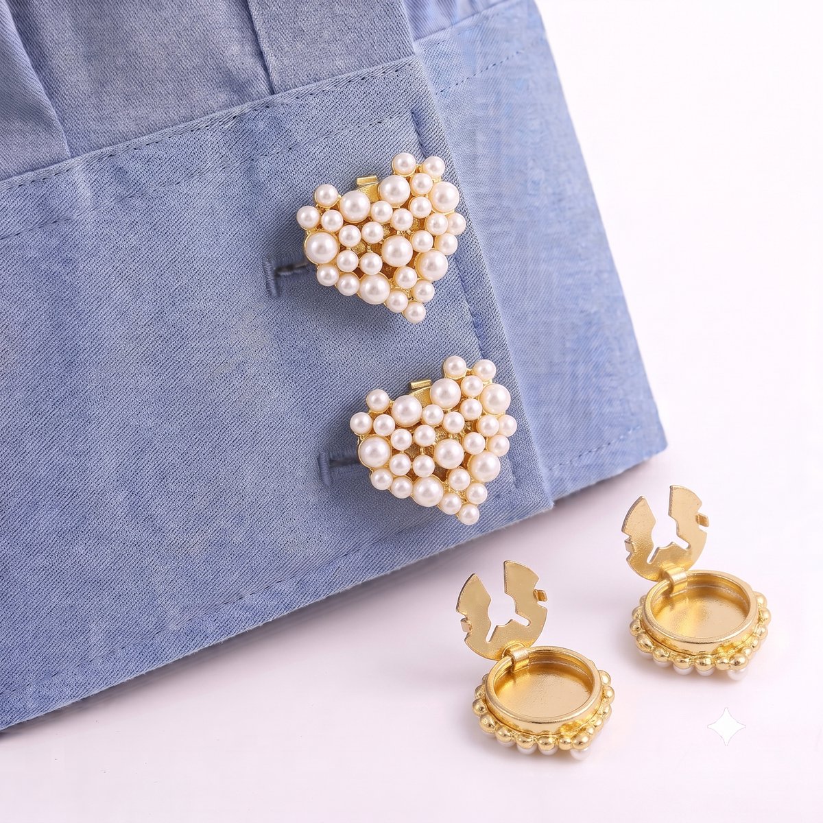 Button Covers Set van 2 - Knoop Covers voor Overhemden & Blouses - Hart Vorm met Pareltjes - Manchetknopen Alternatief - Accessoires Cadeau