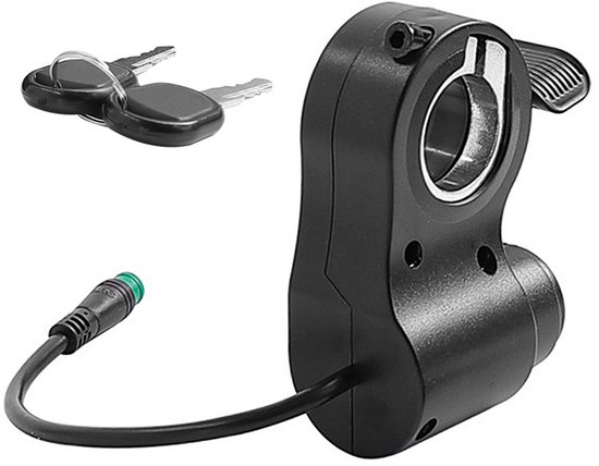 Zwarte elektrische scooter gashendel met sleutelslot en groen-zwarte connector. Twee sleutels ernaast.