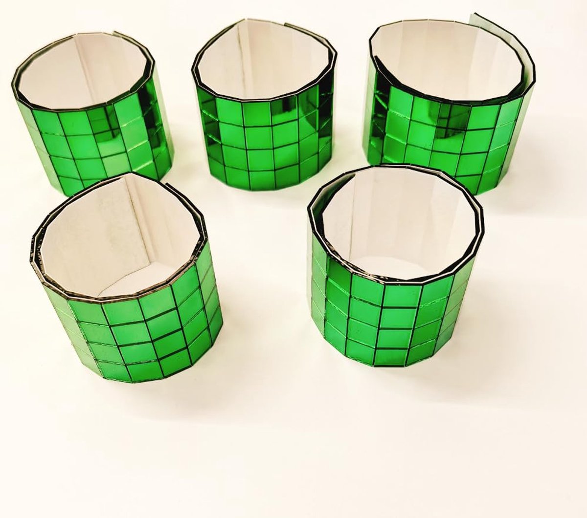 600Pcs Groen 10x10mm Zelfklevende Spiegels Mozaïek Tegels,Echt Glas Spiegel Roll, Decoratieve Spiegel Stickervel DIY Accessoire Spiegels Mozaïek Tegels