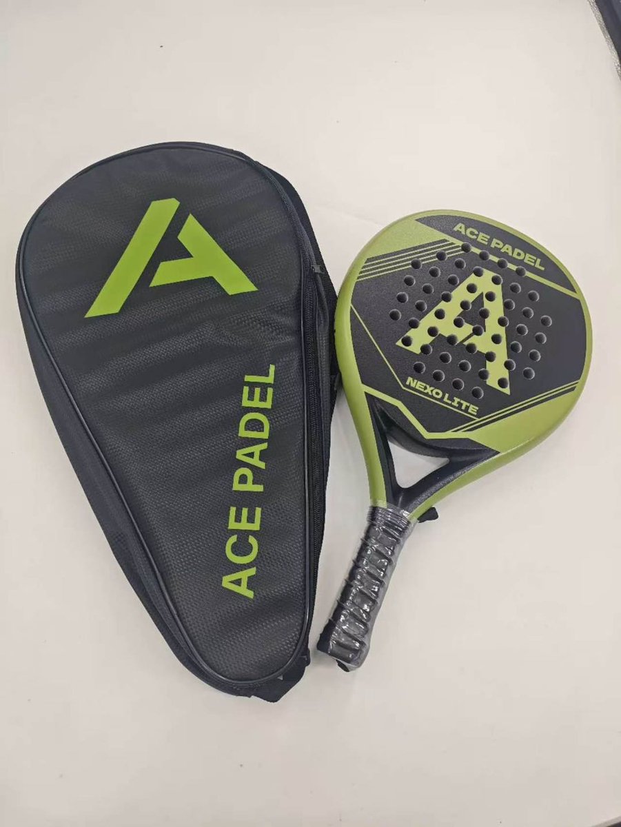 Perfect Padelracket voor Recreative spelers - Rond Racket - Ruwe structuur voor Effect - 100% Carbon - Groen - Inclusief Luxe tas