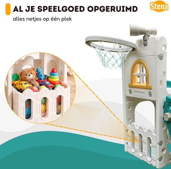 Opbergruimte van het Stena speelhuisje gevuld met speelgoed en een basketbalring bovenop.