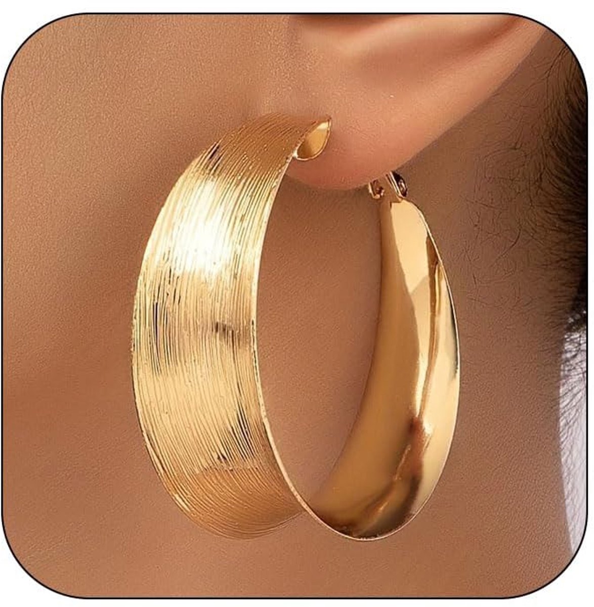 Gouden Oorbellen en Brede Zilveren Oorbellen, Grote Platte Huggie Hoop Oorbellen