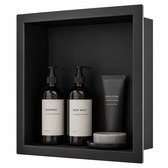 Matzwarte inbouwnis met twee flessen shampoo en body wash, een tube body lotion en een stuk zeep.