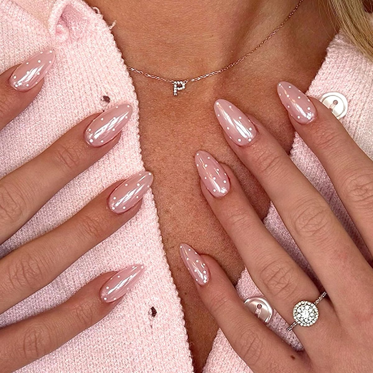 24 stuks kunstvingernagels, medium amandelen, witte stippen, French press on nails, roze nude, ballerina, acryl, volledige afdekking, kunstnagels, natuurlijke nepnagels voor dames en meisjes