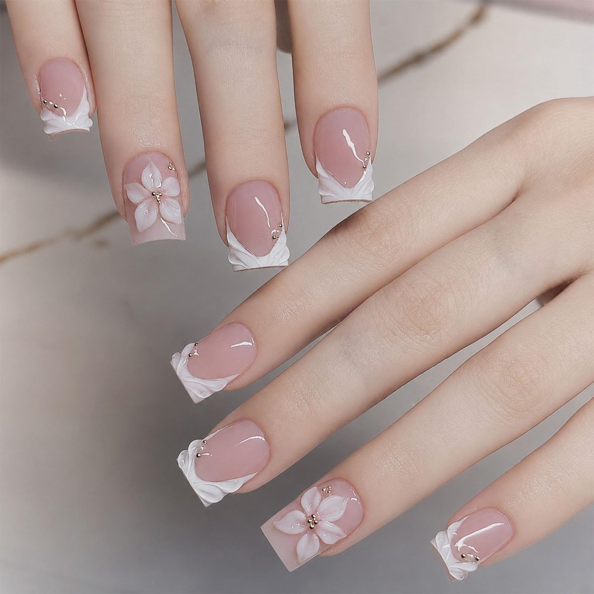 SolidKeus - Korte Press-on Nagels met Bloemdesign, 24 Stuks
