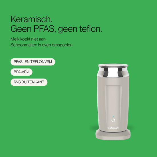 Beige elektrische melkopschuimer met zilveren deksel, zonder PFAS en Teflon.