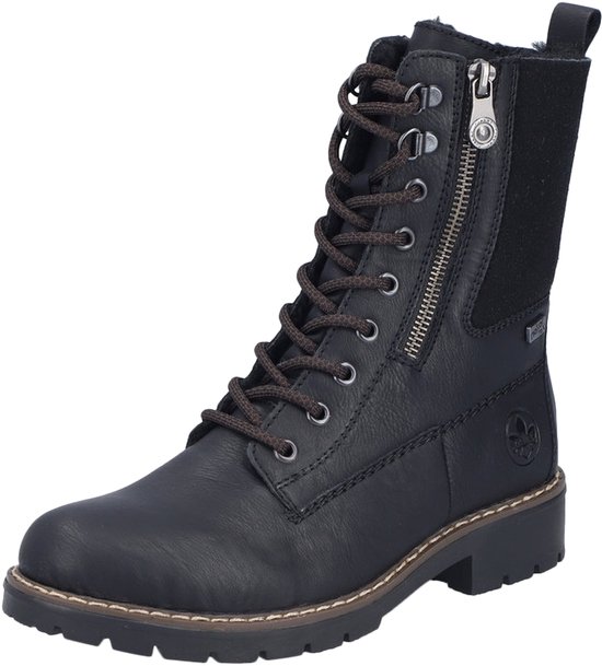 Zwarte veterboot met veters en rits, van de zijkant gezien.