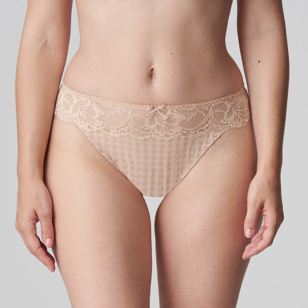 PrimaDonna Madison String 0662125 Caffé Latte - maat 42