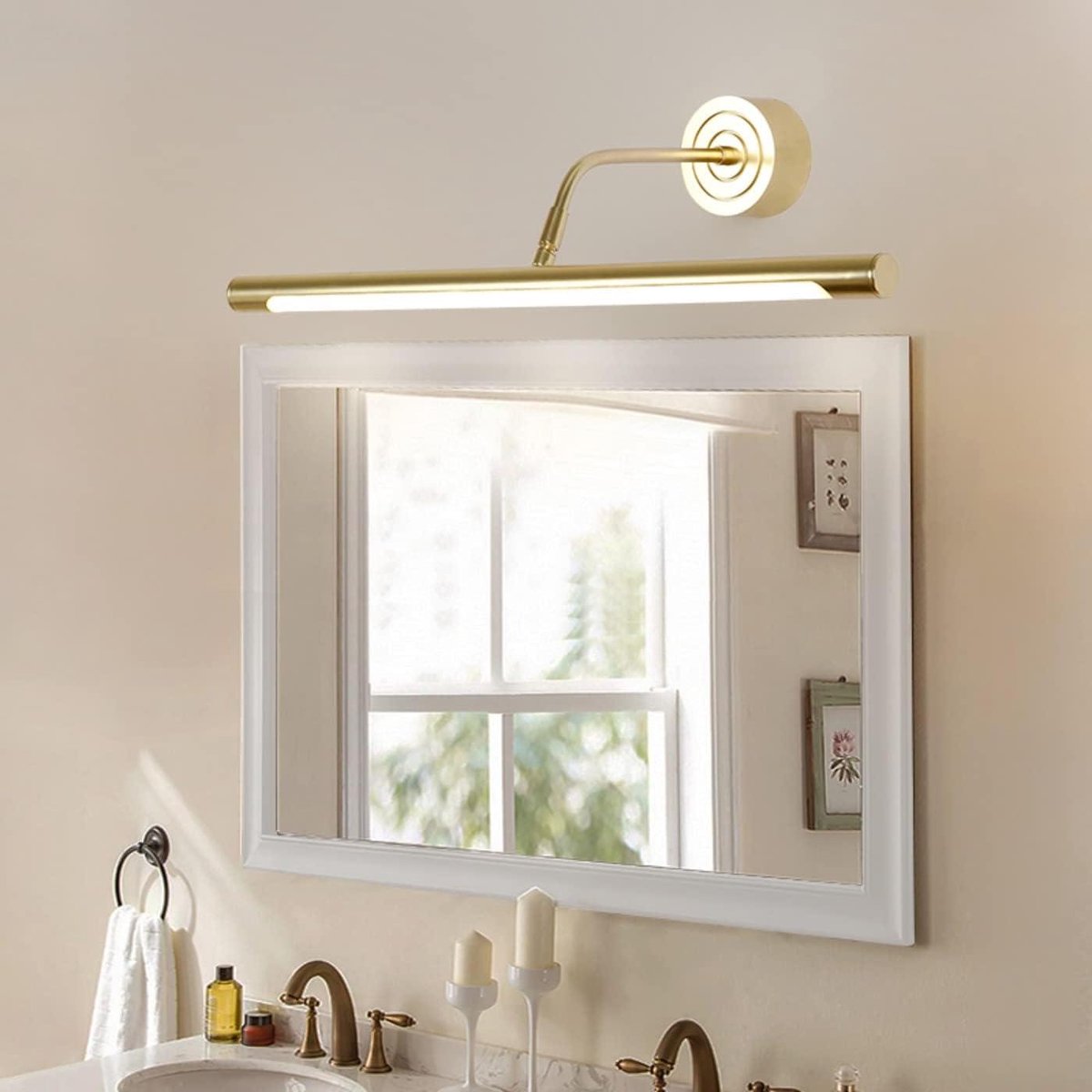 Moderne LED Wandlamp - Spiegelverlichting Badkamer - Verlichting Binnen - Drievoudige Kleurtemperatuur - 27 Inch - Goud