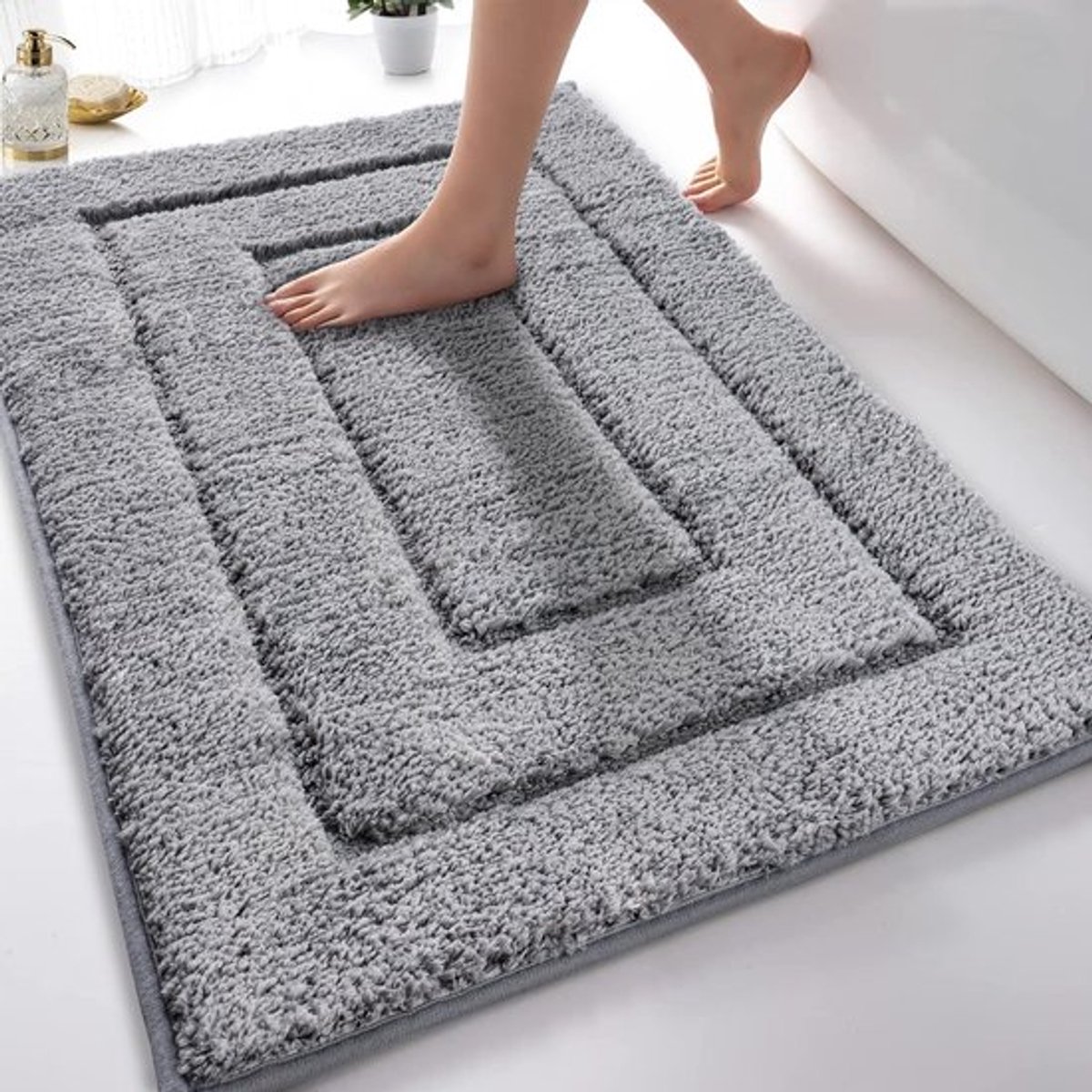 Badmat Antislip - Waterabsorberend Microvezel - Zacht en Comfortabel - 70 x 120 cm - Geschikt voor Douche en Toilet - Machinewasbaar - Badkamertapijt