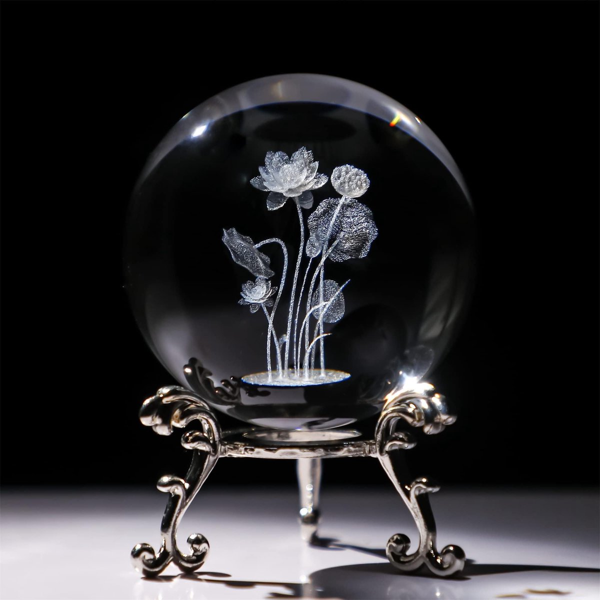 3D kristallen lotusbloem beeldje bol met verzilverde standaard - glazen bal voor huisdecoratie - 60 mm - elegant en uniek