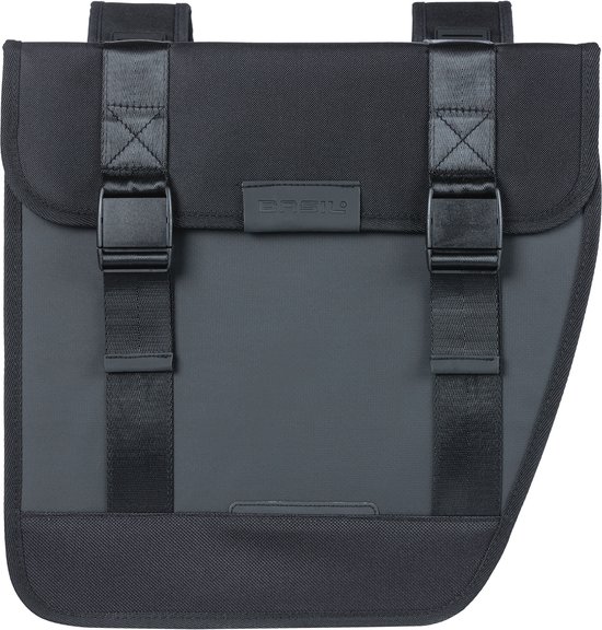 Achetez des Basil Double Sacoche Sports Design 32L Noir chez HBS Achetez des Basil Double Sacoche Sports Design 32L Noir chez HBS