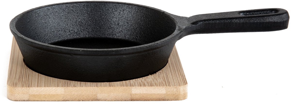 HOMLA gietijzeren koekenpan met bamboe onderzetter – geschikt voor oven en gasfornuis, 21 x 12 cm