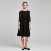 Robe en dentelle florale La V avec fermeture à boutons dans le dos Zwart 158