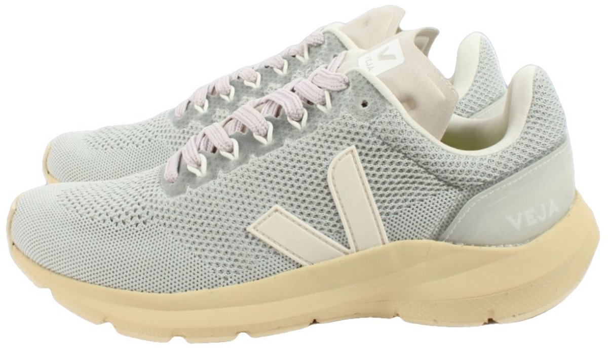 Veja Sneakers maat 37