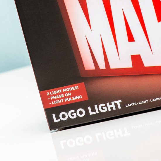 Doos met Marvel logo licht, met tekst 'LOGO LIGHT', '2 LIGHT MODES', 'PHASE ON', 'LIGHT PULSING'.
