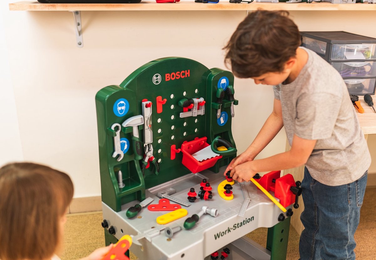 Klein Toys Bosch mini speelgoed werkbank- 44 onderdelen - incl. leerfunctie, bandschroef en talrijke opbergmogelijkheden - groen — afbeelding 2