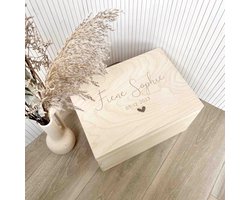 Herinneringskist met naam - Gepersonaliseerd cadeau baby - Bewaarkist met naam en datum - Houten bewaarbox - Fien & Feau