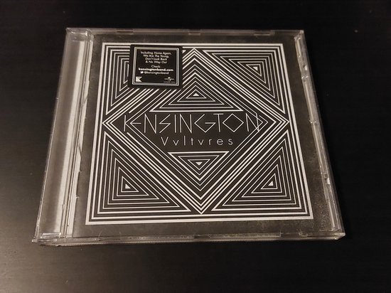 CD-hoes van Kensington, met geometrisch patroon in zwart en wit, titel 'Vultvres' en tracklist.