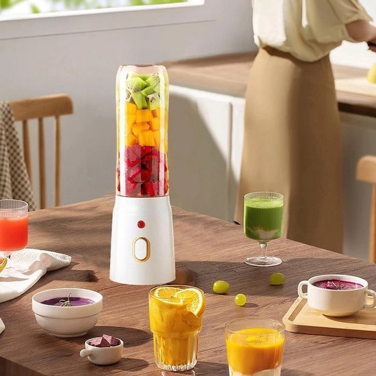 Elektrische draagbare blender voor op reis en op de camping — afbeelding 2