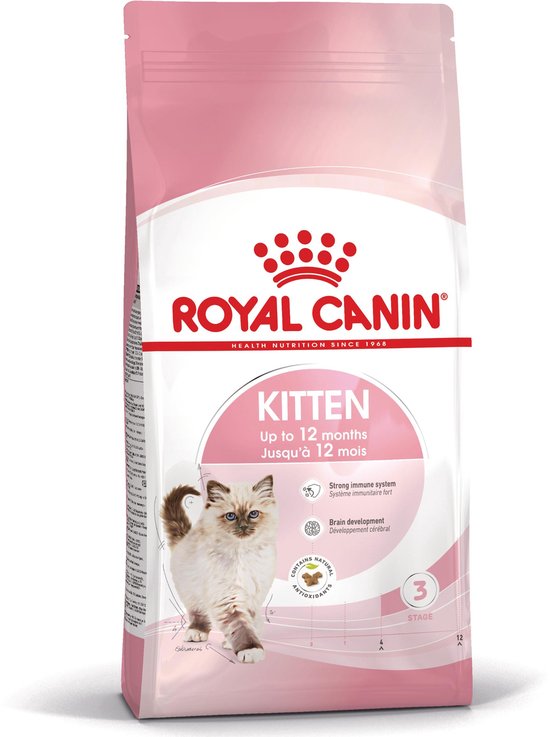 Verpakking Royal Canin Kitten voer met een katje erop.