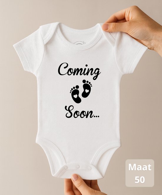 Ohana Advent® Coming Soon – Barboteuse Bébé avec texte – Nouveau-né Taille 50 – 0 mois – Annonce de grossesse et cadeau de maternité – 100 % Katoen – Coton Premium 260 g/m²