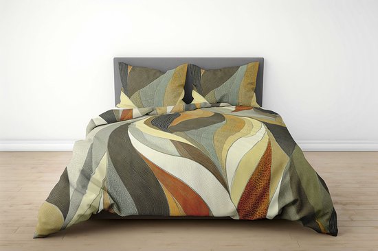 Couette et taies d'oreiller avec motif abstrait ondulé dans des tons terreux, orange et vert.