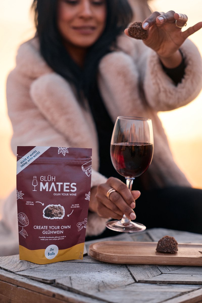 Glühmates - Glühwein - Glüh Mates - Wijn - Wine - Alcoholvrije wijn - Glühweinkruiden - Rode Wijn - Kaneel, Steranijs & Kruidnagel - Winters drankje - DIY Pakket - Warm & Gezellig Genieten - Gluh wine -Drink with Mates — cadeau in Kookcadeaus - foto 3