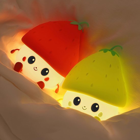 Groen aardbeiennachtlampje, schattig fruitnachtlampje voor de kinderkamer, USB-oplaadbaar lampje, 2 helderheidsniveaus, nachtlampje met vertraagde verlichting voor het nachtkastje van de babykamer, geschikt voor babyjongens en -meisjes, verjaardagen van groen — afbeelding 4