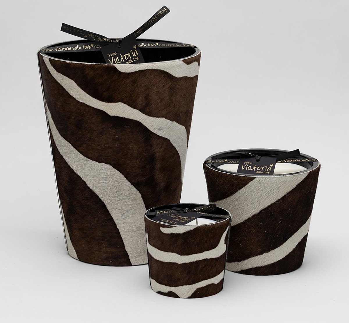 Victoria with Love kaars - Zebra Mokka/ Off-white - Maat XL - Geurkaars