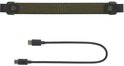 Draagriem en USB-C oplaadkabel voor de JBL Charge 6 camouflage speaker.