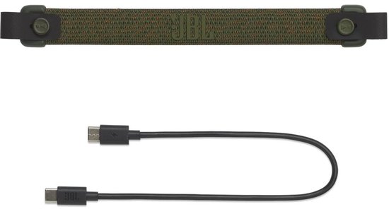 Draagriem en USB-C oplaadkabel voor de JBL Charge 6 camouflage speaker.