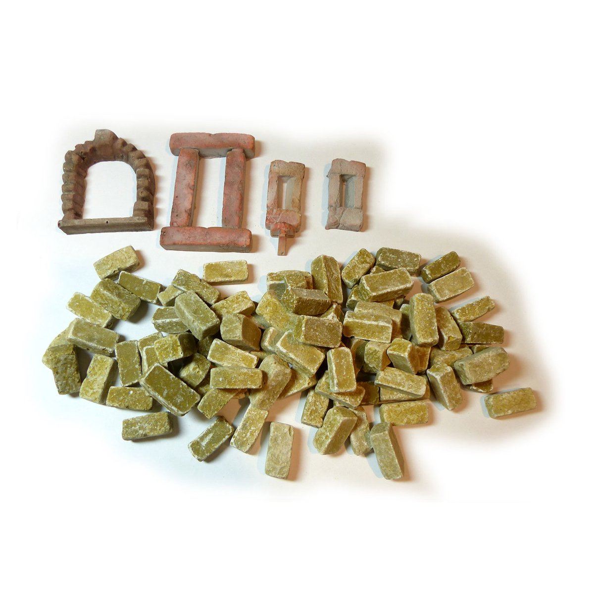 Kerststal Genezareth, raamset, met 85 rechthoeken (Sinai), rondboogvenster Galilea, raamkozijn Galilea, 2 smalle vensters (steenrood)