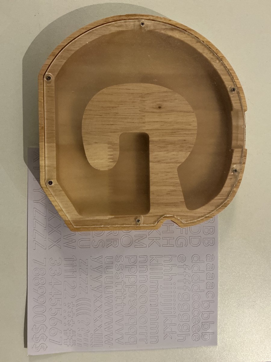 SPAARPOT HOUT LETTER G