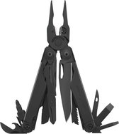 Open Leatherman Surge zwart multitool met tang, mes en schroevendraaier zichtbaar.