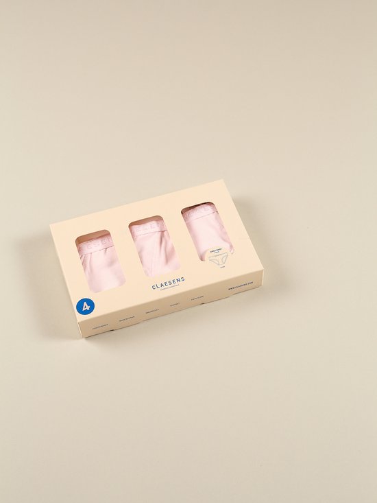 Doos met drie roze slips van Claesen's, met vensters.
