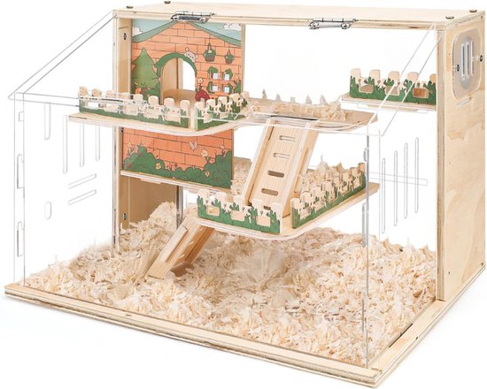 Houten en acryl hamsterkooi met drie verdiepingen, houten speelgoed, en schaafsel.