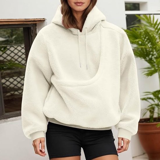 Crème effen teddy hoodie met capuchon en een asymmetrische zak op de voorkant.