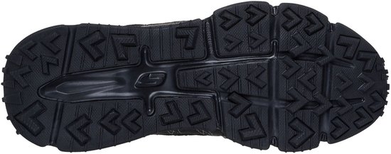 Zwarte Skechers wandelschoen, zool met grof profiel voor grip.