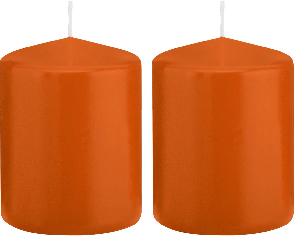 Enlightening Candles Trend Candles cilinder kaarsen - 2x - stompkaarsen - oranje - 6 x 8 cm - 29 branduren - Geurloze kaarsen - Woondecoratie